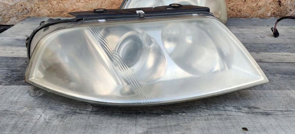 Frontscheinwerfer VW Passat Ein Satz Scheinwerfer Headlight SCH5634301148ss