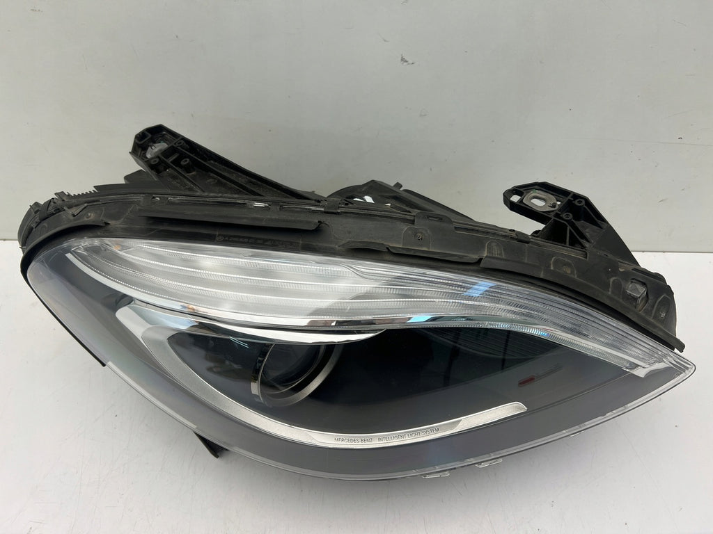 Frontscheinwerfer Mercedes-Benz W246 A2468207861 Xenon Rechts Headlight