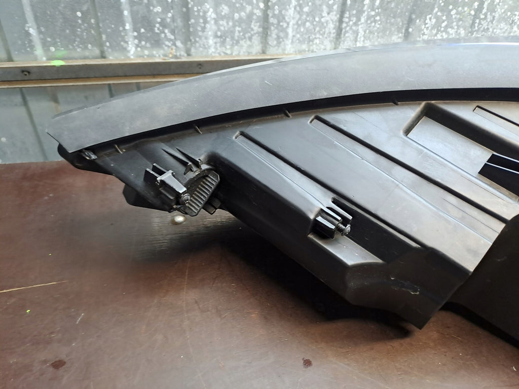 Frontscheinwerfer Seat Leon 5FB941773 Full LED Ein Stück (Rechts oder Links)