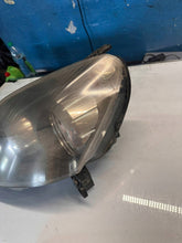 Laden Sie das Bild in den Galerie-Viewer, Frontscheinwerfer Opel Zafira B 1305236080 Links Scheinwerfer Headlight