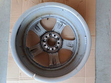 Load image into Gallery viewer, 1x Alufelge 17 Zoll 7.0&quot; 5x112 A4474014800 Mercedes-Benz W447 Rim Wheel