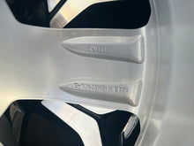 Laden Sie das Bild in den Galerie-Viewer, 1x Alufelge 20 Zoll 9.0" 5x112 38ET Glanz Silber 4KE601025S Audi E Tron FEL9236605299oq