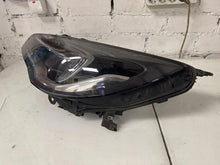 Laden Sie das Bild in den Galerie-Viewer, Frontscheinwerfer Opel Astra Sports Tourer K 39047200 Links Headlight SCH1748132226hp