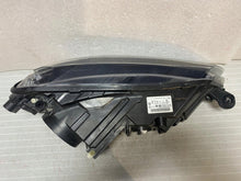 Laden Sie das Bild in den Galerie-Viewer, Frontscheinwerfer Skoda Superb III 3V1941015B Full LED Links Headlight SCH2390699638pm