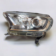 Laden Sie das Bild in den Galerie-Viewer, Frontscheinwerfer Ford Ranger Links Scheinwerfer Headlight