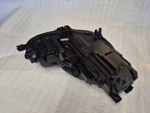 Load image into Gallery viewer, Frontscheinwerfer Audi A4 B9 8W0841011 LED Ein Stück (Rechts oder Links)