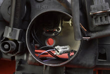 Load image into Gallery viewer, Frontscheinwerfer Volvo V70 30698835 Links Scheinwerfer Headlight SCH5817582998ve