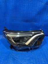 Laden Sie das Bild in den Galerie-Viewer, Frontscheinwerfer Toyota Rav 4 LED Rechts Scheinwerfer Headlight SCH7369219334om