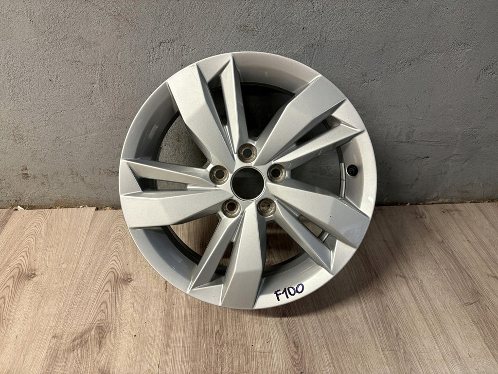 1x Alufelge 15 Zoll 5.5" 5x112 40ET Glanz Silber 2G0601025N VW Polo Rim Wheel FEL5416158759nu