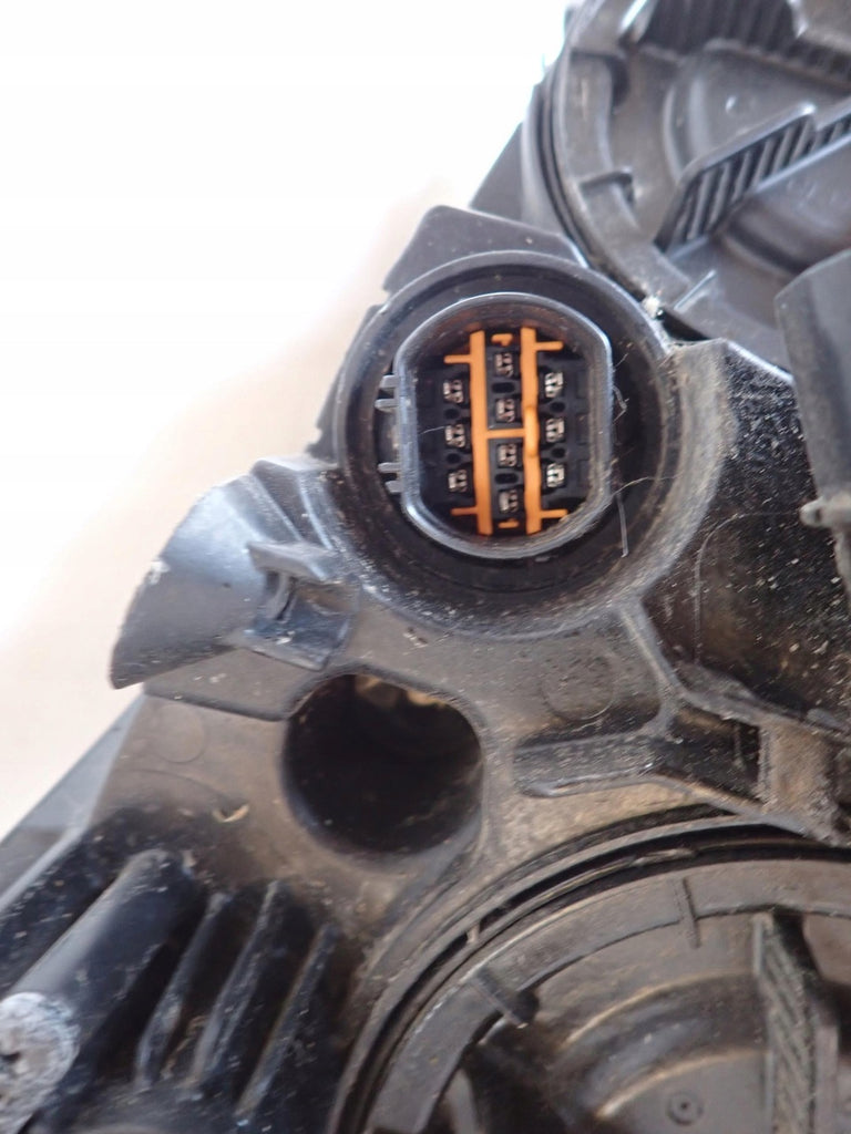 Frontscheinwerfer Hyundai I I40 LED Ein Stück (Rechts oder Links) Headlight SCH8170022657ln