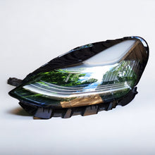 Laden Sie das Bild in den Galerie-Viewer, Frontscheinwerfer Tesla Model 3 1077375-50-B LED Links Scheinwerfer Headlight