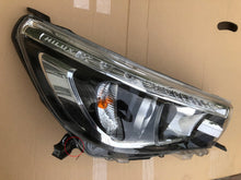 Load image into Gallery viewer, Frontscheinwerfer Toyota Hilux LED Rechts Scheinwerfer Headlight SCH7641181543hs