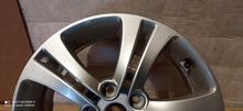 Load image into Gallery viewer, 1x Alufelge 17 Zoll 7.0" 5x114.3 56ET Glanz Silber 52910-2R360 Hyundai I FEL8363557714mr