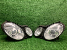 Laden Sie das Bild in den Galerie-Viewer, Frontscheinwerfer Mercedes-Benz W211 Bi-Xenon Rechts Scheinwerfer Headlight SCH7586722810pe