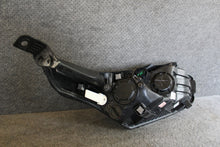 Laden Sie das Bild in den Galerie-Viewer, Frontscheinwerfer Hyundai III Ceed J792111010 LED Ein Stück (Rechts oder Links) SCH5423129695to