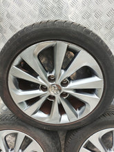 Laden Sie das Bild in den Galerie-Viewer, 4x Alufelge 17 Zoll 7.0" 5x114.3 50ET 5742782 Toyota Corolla Verso Rim Wheel FEL4021488051po
