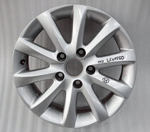 Load image into Gallery viewer, 1x Alufelge 15 Zoll 6.5" 5x112 50ET Glanz Silber 1K0601025AK VW Golf V Plus FEL4484847066lq
