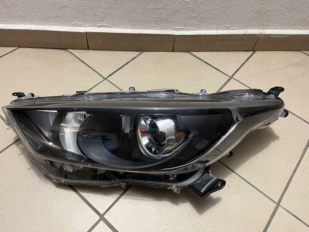 Frontscheinwerfer Toyota 4 Yaris Links Scheinwerfer Headlight