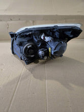 Laden Sie das Bild in den Galerie-Viewer, Frontscheinwerfer Toyota Avensis Rechts Scheinwerfer Headlight SCH1725624697xx