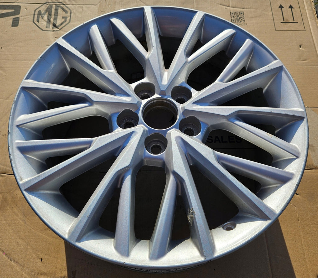 1x Alufelge 18 Zoll 7.0" 5x114.3 50ET Silber PW457-10004 Toyota Chr C-Hr FEL7954534983th