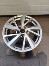Laden Sie das Bild in den Galerie-Viewer, 1x Alufelge 17 Zoll 7.0" 5x112 45ET 81A601025C Audi Q2 Rim Wheel FEL9747251150ge