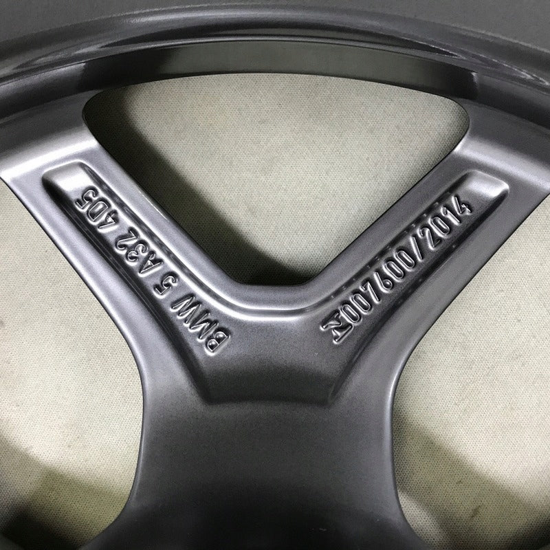 1x Alufelge 18 Zoll 7.5" 5x112 23ET Glanz Grau 5A324D5 BMW 1 Rim Wheel FEL4778927171lm
