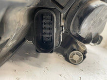 Load image into Gallery viewer, Frontscheinwerfer VW Passat 3C0941753G 89390030 Xenon Links Headlight SCH2855665212zu
