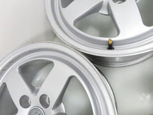 Laden Sie das Bild in den Galerie-Viewer, 4x Alufelge 16 Zoll 7.0" 5x112 35ET Glanz Silber 8W0601025 Audi A4 B9 Rim Wheel FEL1125847147wr