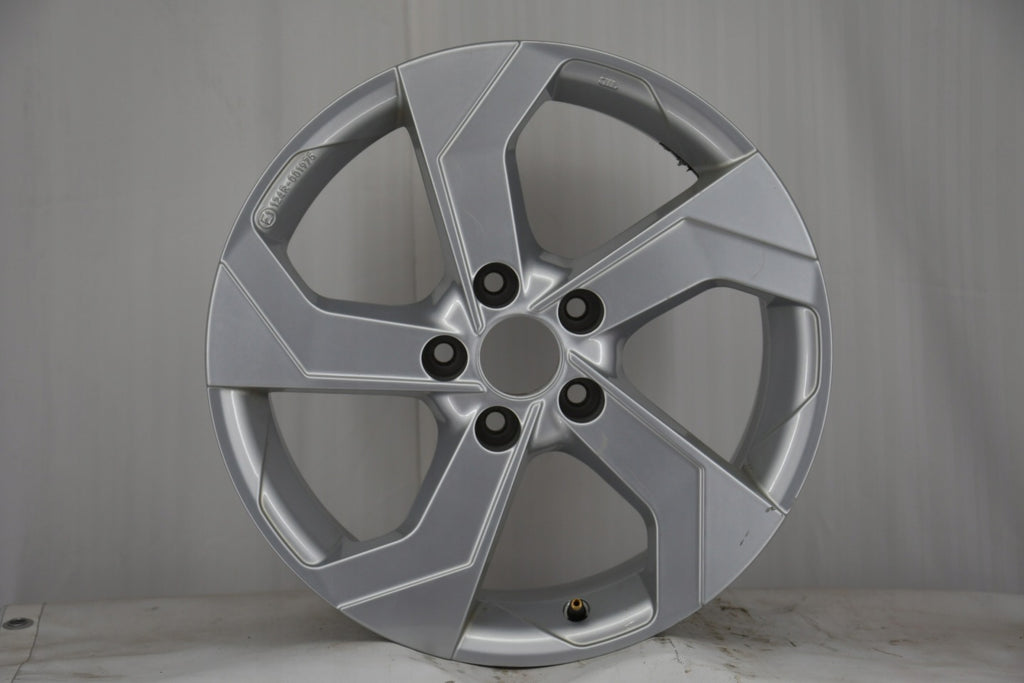 1x Alufelge 17 Zoll 7.0" 5x114.3 40ET Glanz Silber KB409-6U200 Nissan Juke FEL3919372104fh