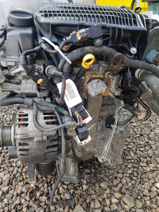 Motor Citroën Peugeot C3 I 208 HM01 1.2 VTI 135TKm 2014 Benzin Engine Komplett MOT3872758361xc