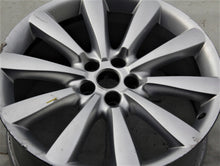 Laden Sie das Bild in den Galerie-Viewer, 1x Alufelge 19 Zoll 8.5&quot; 5x108 49ET Glanz Grau 8W83-1007-GAA Jaguar Rim Wheel