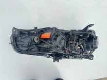 Laden Sie das Bild in den Galerie-Viewer, Frontscheinwerfer Mitsubishi Lancer I 8301C412 Xenon Rechts Headlight