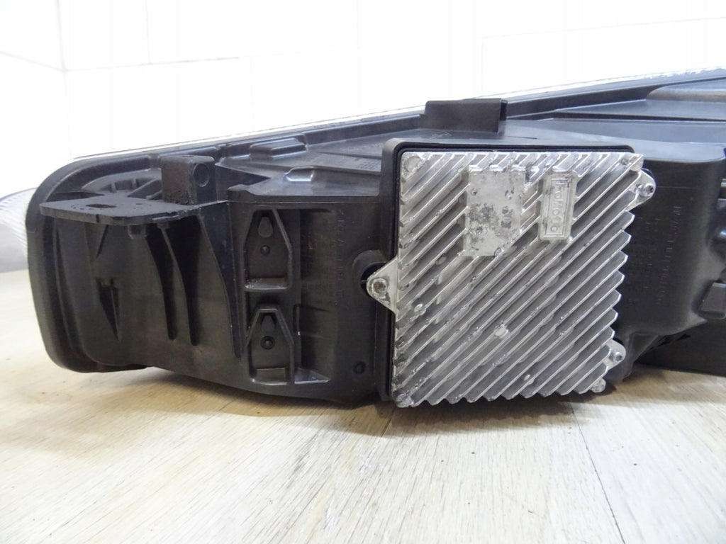 Frontscheinwerfer Ford Focus NX7B-13E016-AG Rechts Scheinwerfer Headlight SCH8617402127an