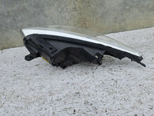 Load image into Gallery viewer, Frontscheinwerfer Kia Venga 92102-1P000 Rechts Scheinwerfer Headlight