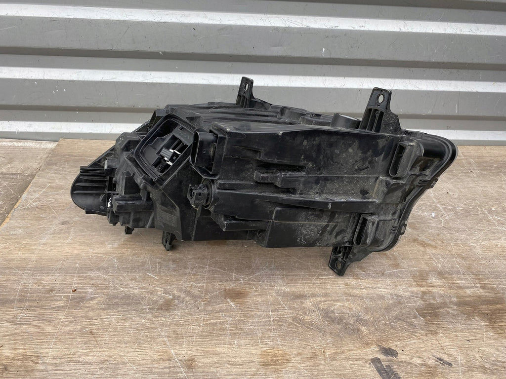 Frontscheinwerfer Mercedes-Benz Sprinter A9109065800 90139119AF Rechts Headlight