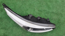 Load image into Gallery viewer, Frontscheinwerfer Kia Ceed 92102-A2010 Rechts Scheinwerfer Headlight