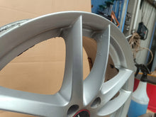 Load image into Gallery viewer, 1x Alufelge 17 Zoll 7.0" 5x114.3 49ET Matt Silber KBA46325 46R7705 Rim Wheel FEL3393416831xq