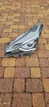 Load image into Gallery viewer, Frontscheinwerfer Toyota Yaris Links Scheinwerfer Headlight SCH6314040138vr