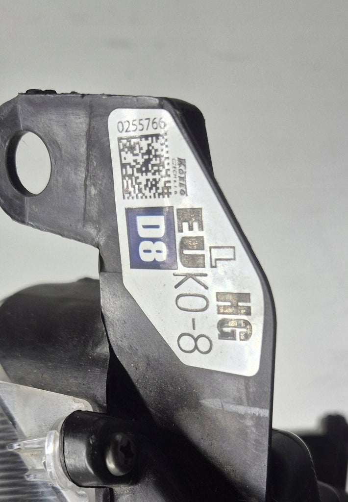 Frontscheinwerfer Toyota 4 Yaris ZWW2374 Links Scheinwerfer Headlight SCH8391362930xf