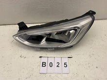 Load image into Gallery viewer, Frontscheinwerfer Ford Focus 13W030 Links Scheinwerfer Headlight