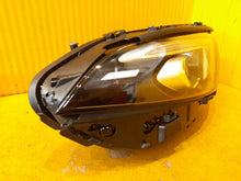 Laden Sie das Bild in den Galerie-Viewer, Frontscheinwerfer Mercedes-Benz W177 A1779066201A1779066201 Rechts oder Links SCH3631049502ko