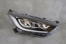Laden Sie das Bild in den Galerie-Viewer, Frontscheinwerfer Toyota Yaris LED Rechts Scheinwerfer Headlight SCH6959864525vu