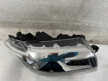 Load image into Gallery viewer, Frontscheinwerfer Man Tge Crafter 7C1941006 Rechts Scheinwerfer Headlight SCH2055183869bp