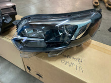 Laden Sie das Bild in den Galerie-Viewer, Frontscheinwerfer Opel Zafira Vivaro 9832836480 9832837680 Xenon Ein Satz SCH9510762489ne