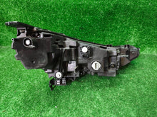 Laden Sie das Bild in den Galerie-Viewer, Frontscheinwerfer Honda Hrv Hr-V Links Scheinwerfer Headlight SCH1309540384pr