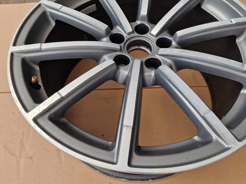 1x Alufelge 19 Zoll 8.5" 5x112 36ET Glanz Graphit 8U0601025M Audi Q3 Mg