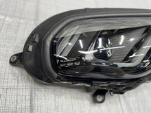 Laden Sie das Bild in den Galerie-Viewer, Frontscheinwerfer Maserati I 06701588610 Rechts Scheinwerfer Headlight SCH5321871113ya