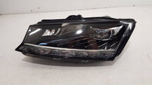 Laden Sie das Bild in den Galerie-Viewer, Frontscheinwerfer Skoda Fabia III 6V1941015F Links Scheinwerfer Headlight SCH3966203219ly