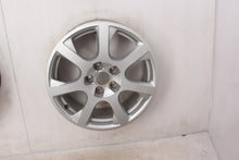 Load image into Gallery viewer, 1x Alufelge 17 Zoll 7.0&quot; 5x112 37ET Glanz Silber 8R0601025 Audi Rim Wheel