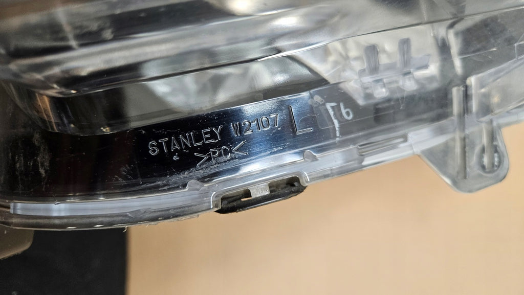 Frontscheinwerfer Mitsubishi L200 Links Scheinwerfer Headlight